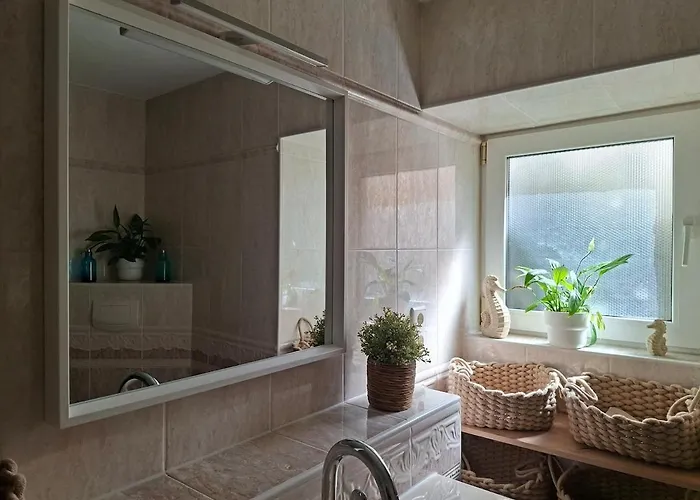 Eifel, Nuerburgring, Laacher Casa de Férias Wehr (Rhineland-Palatinate)